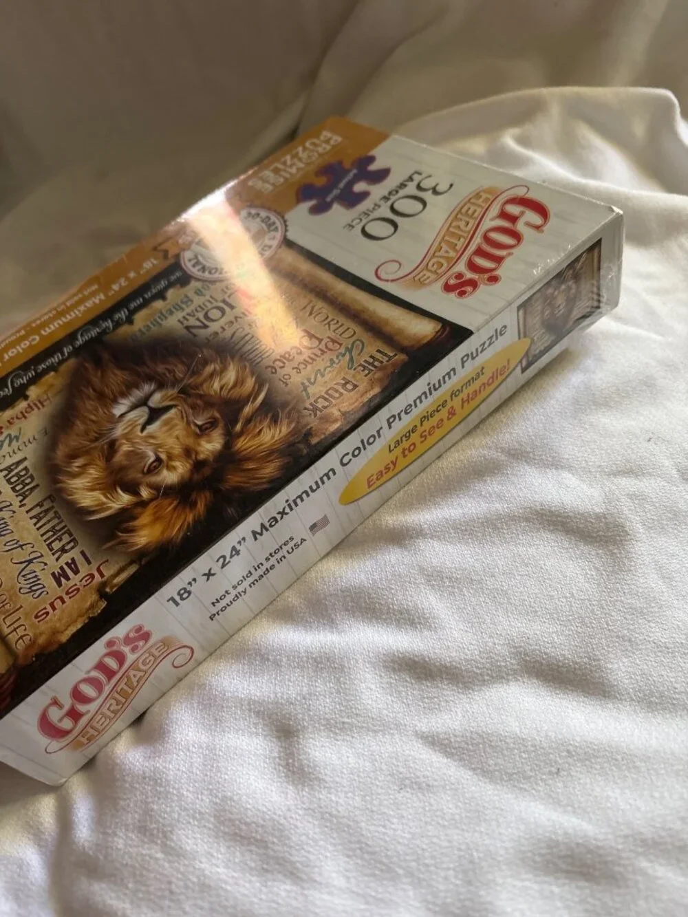 Gods Heritage 300-Piece Lion Of Judah Jigsaw Puzzle With 30-Day Devotional Bonus